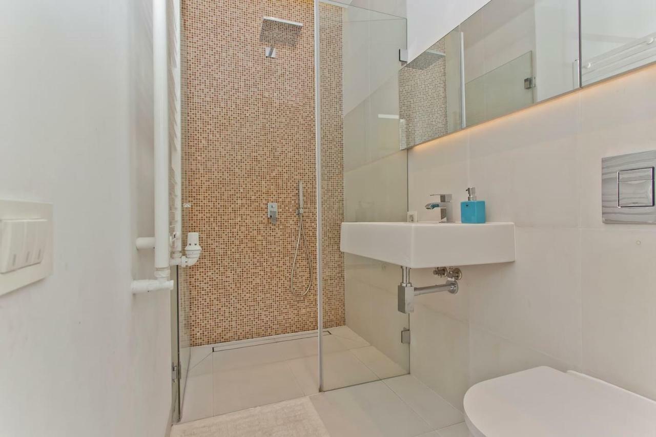 Luxury And Comfortable- Golden Apartments- Royal Street Warsawa Bagian luar foto